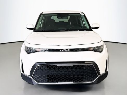 Used 2024 Kia Soul LX w/ Option Group 015 FWD image 2