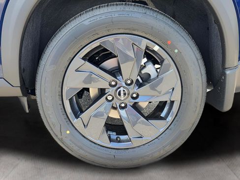 New 2026 Nissan Rogue SV FWD image 31