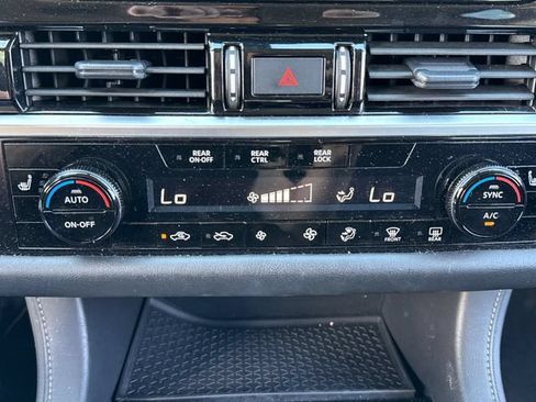 Used 2024 Nissan Pathfinder SV AWD/4WD image 27