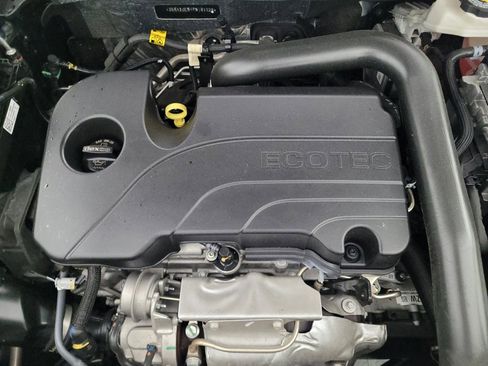 Used 2023 Chevrolet Equinox LT image 30