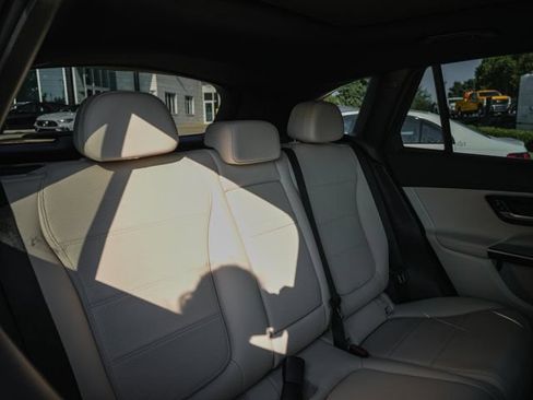 Certified 2023 Mercedes-Benz GLC 300 4MATIC image 33