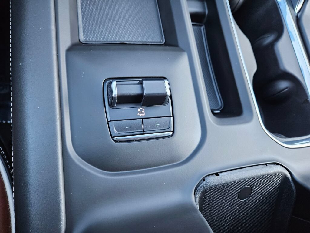 Used 2024 GMC Sierra 3500 Denali Ultimate AWD/4WD image 34