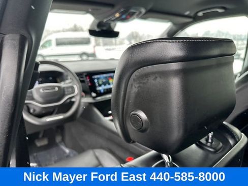 Used 2024 Jeep Wagoneer Series II image 29