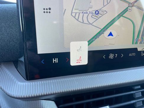 Used 2025 Ford Explorer Active image 20