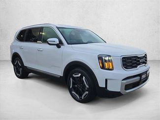 Used 2025 Kia Telluride S video 3