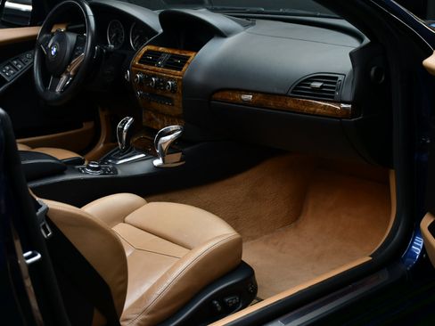 Used 2010 BMW 650i Convertible image 27