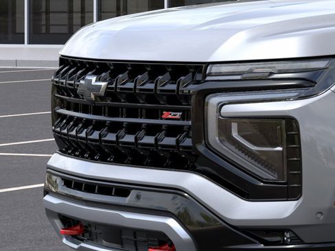 New 2026 Chevrolet Suburban Z71 AWD/4WD image 15