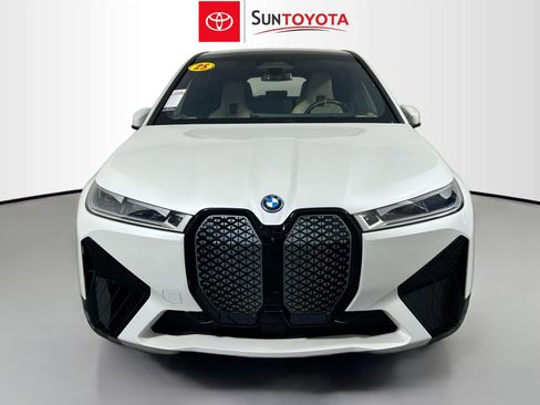 Used 2025 BMW iX M60 AWD/4WD image 10