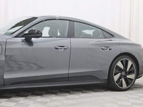 Used 2023 Audi e-tron GT Prestige image 4