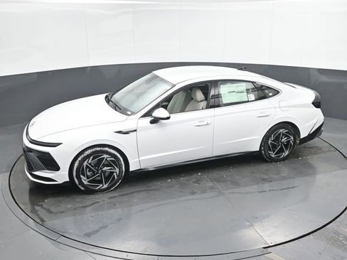 New 2026 Hyundai Sonata SEL FWD image 40