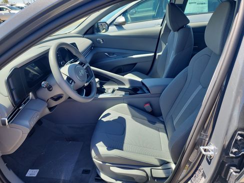 New 2026 Hyundai Elantra SE FWD image 10