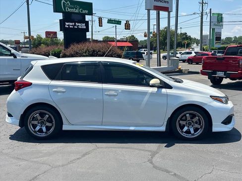 Used 2017 Toyota Corolla iM FWD image 2