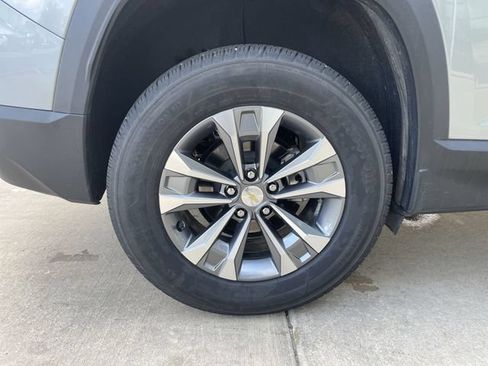 Used 2025 Chevrolet Equinox LT FWD image 35
