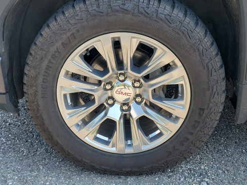 Used 2025 GMC Sierra 1500 Denali w/ Technology Package AWD/4WD image 12