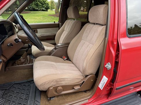 Used 1990 Toyota 4Runner SR5 AWD/4WD image 10