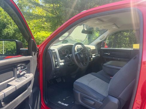 Used 2012 RAM 1500 Express RWD image 2