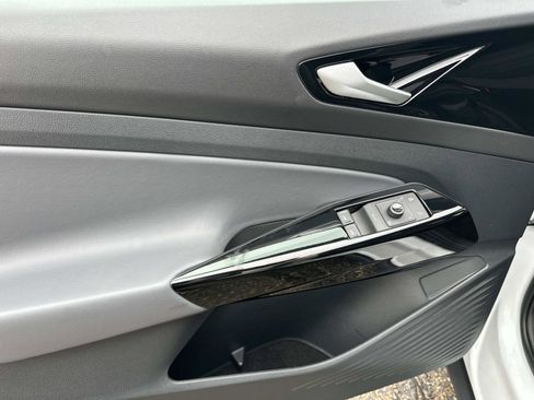 Used 2022 Volkswagen ID.4 Pro image 15