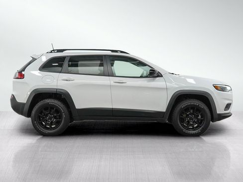 Used 2022 Jeep Cherokee Latitude w/ Sun & Sound Group AWD/4WD image 6