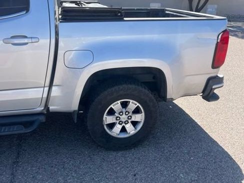 Used 2018 Chevrolet Colorado W/T w/ WT Convenience Package RWD image 14