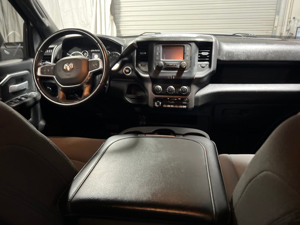 Used 2024 RAM 3500 SLT w/ Quick Order Package 2YG SLT AWD/4WD image 15
