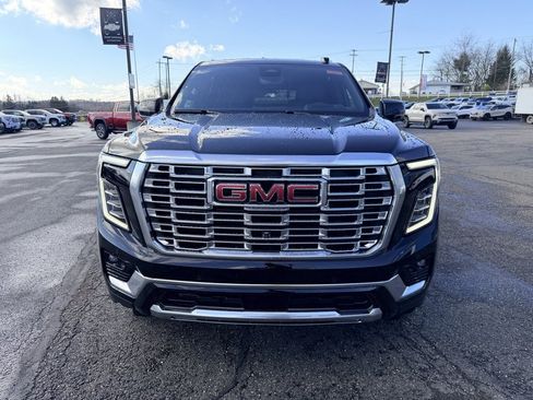 New 2026 GMC Yukon Denali w/ Denali Reserve Package image 2