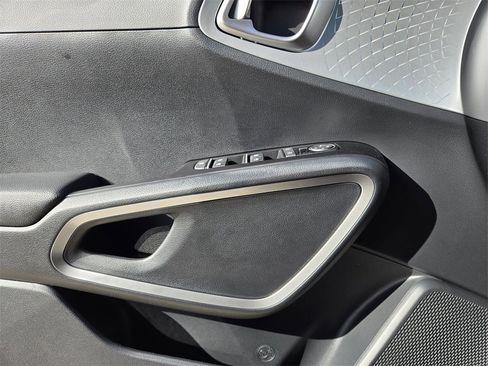 New 2025 Kia Soul LX image 16
