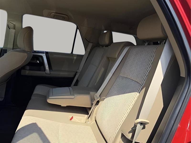 Used 2016 Toyota 4Runner SR5 AWD/4WD image 26