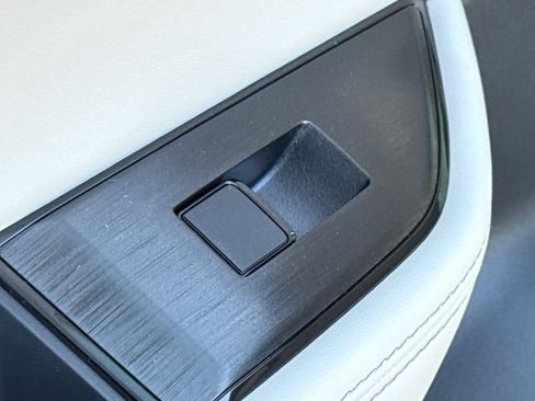 New 2026 Nissan Rogue SV AWD/4WD image 32