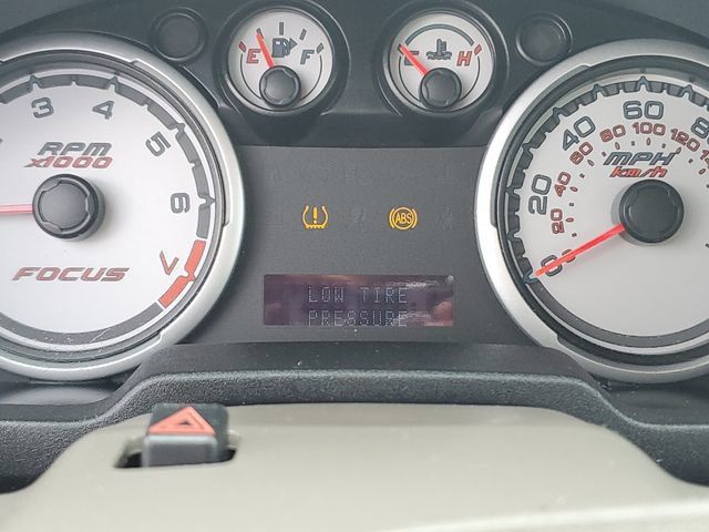 Used 2010 Ford Focus SE FWD image 15