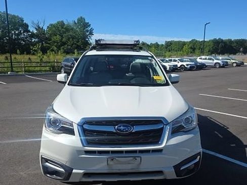 Used 2017 Subaru Forester 2.5i Limited AWD/4WD image 2