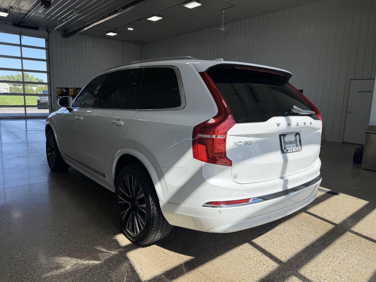Used 2023 Volvo XC90 T8 Core AWD/4WD image 6