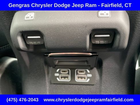 Used 2023 Jeep Wrangler Unlimited Sahara w/ Cold Weather Group AWD/4WD image 28