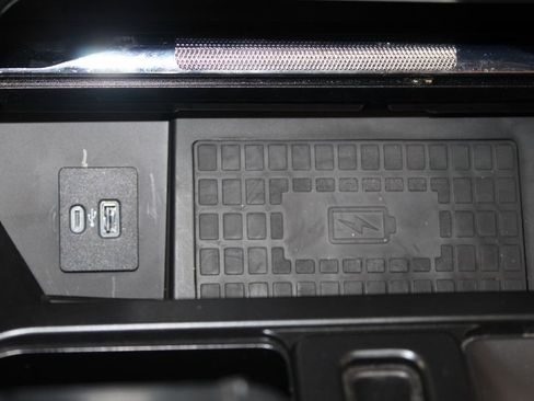 Used 2022 Ford F150 Lariat w/ Equipment Group 502A High AWD/4WD image 50