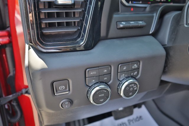 New 2026 GMC Sierra 1500 AT4 w/ Technology Package AWD/4WD image 27