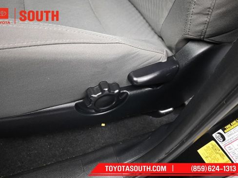 Used 2022 Toyota Tacoma SR AWD/4WD image 20