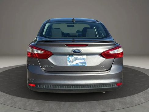 Used 2014 Ford Focus SE w/ SE Sport Package image 7