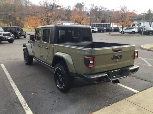 New 2026 Jeep Gladiator Sport image 5