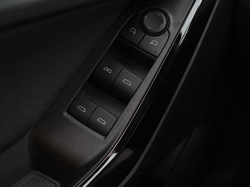 New 2025 Chevrolet Equinox LT w/ Safety and Technology Package image 17