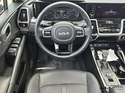 Certified 2022 Kia Sorento SX FWD image 14