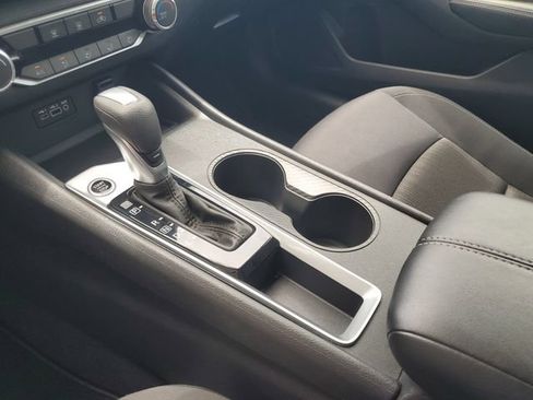 Used 2025 Nissan Altima 2.5 SV FWD image 15