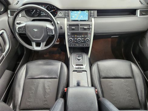 Used 2018 Land Rover Discovery Sport SE AWD/4WD image 19