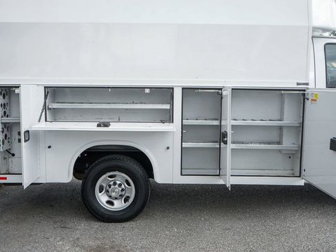 Used 2021 Chevrolet Express 3500 w/ Power Convenience Package RWD image 14