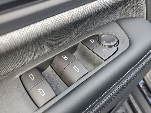 New 2026 GMC Sierra EV Elevation image 19