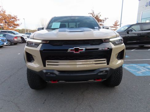 Used 2023 Chevrolet Colorado ZR2 w/ ZR2 Convenience Package III image 2