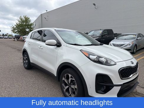 Used 2020 Kia Sportage LX FWD image 3