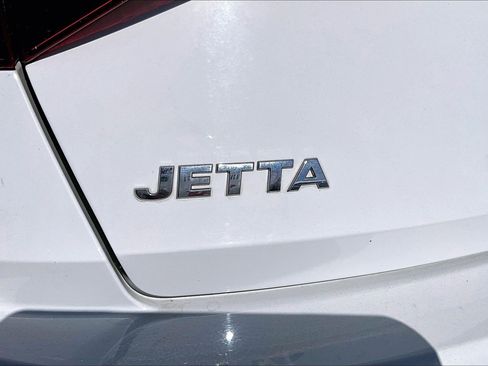 Used 2019 Volkswagen Jetta SE FWD image 8