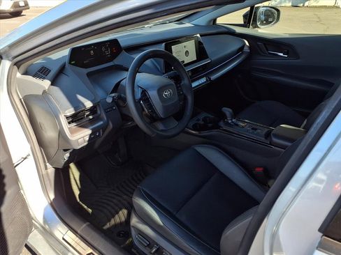 Certified 2023 Toyota Prius XLE image 16