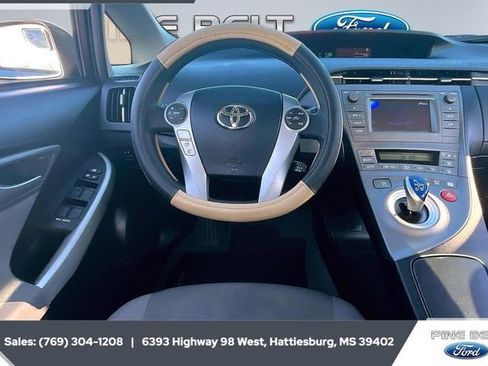 Used 2013 Toyota Prius Two image 5