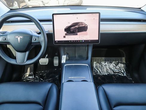 Used 2022 Tesla Model Y Performance AWD/4WD image 11