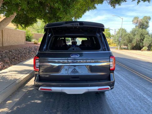 Used 2024 Ford Expedition Limited AWD/4WD image 6